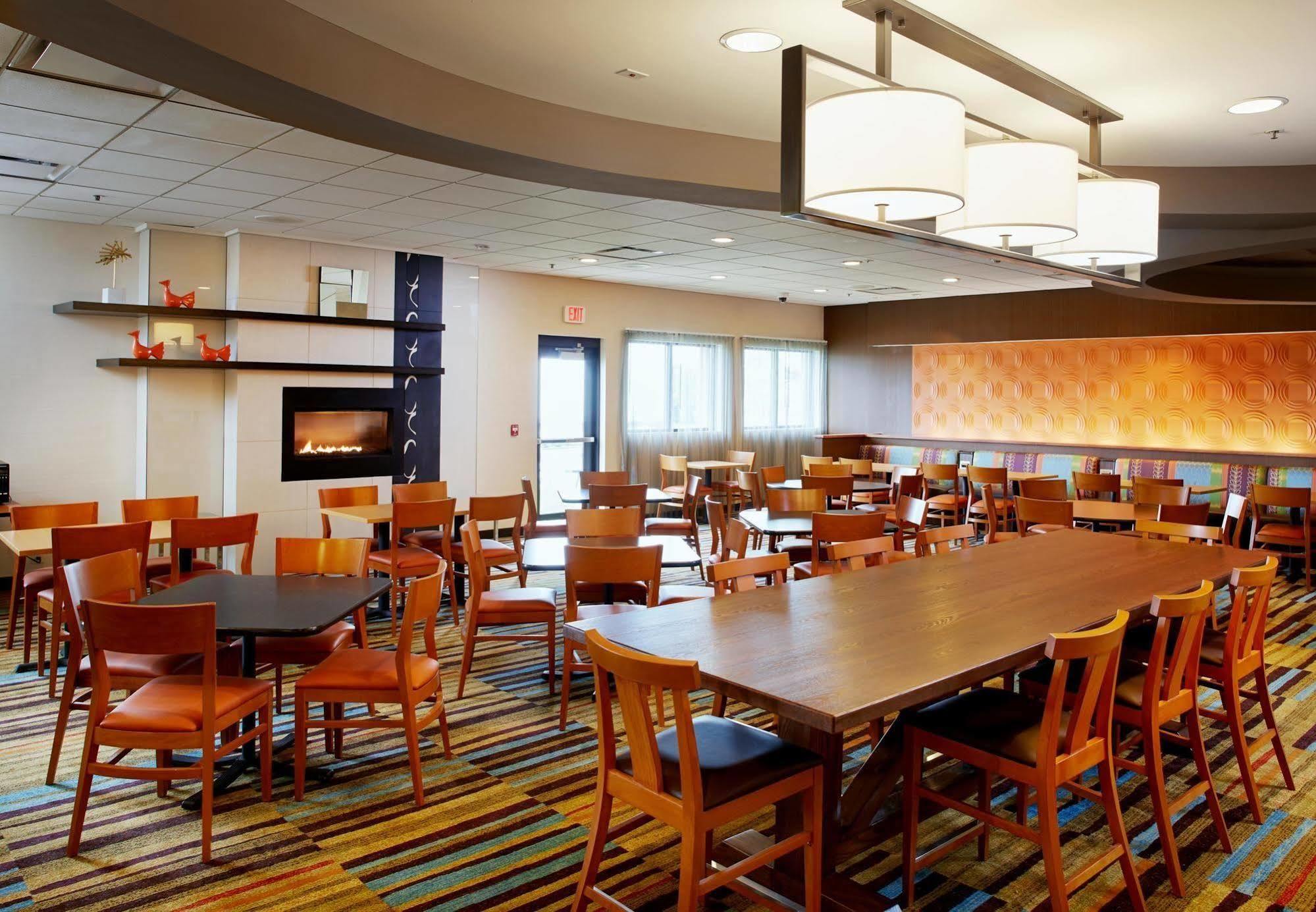 Fairfield Inn & Suites By Marriott Cleveland Beachwood Exterior photo
